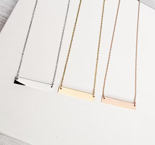 MEDIUM HORIZONTAL BAR NECKLACE